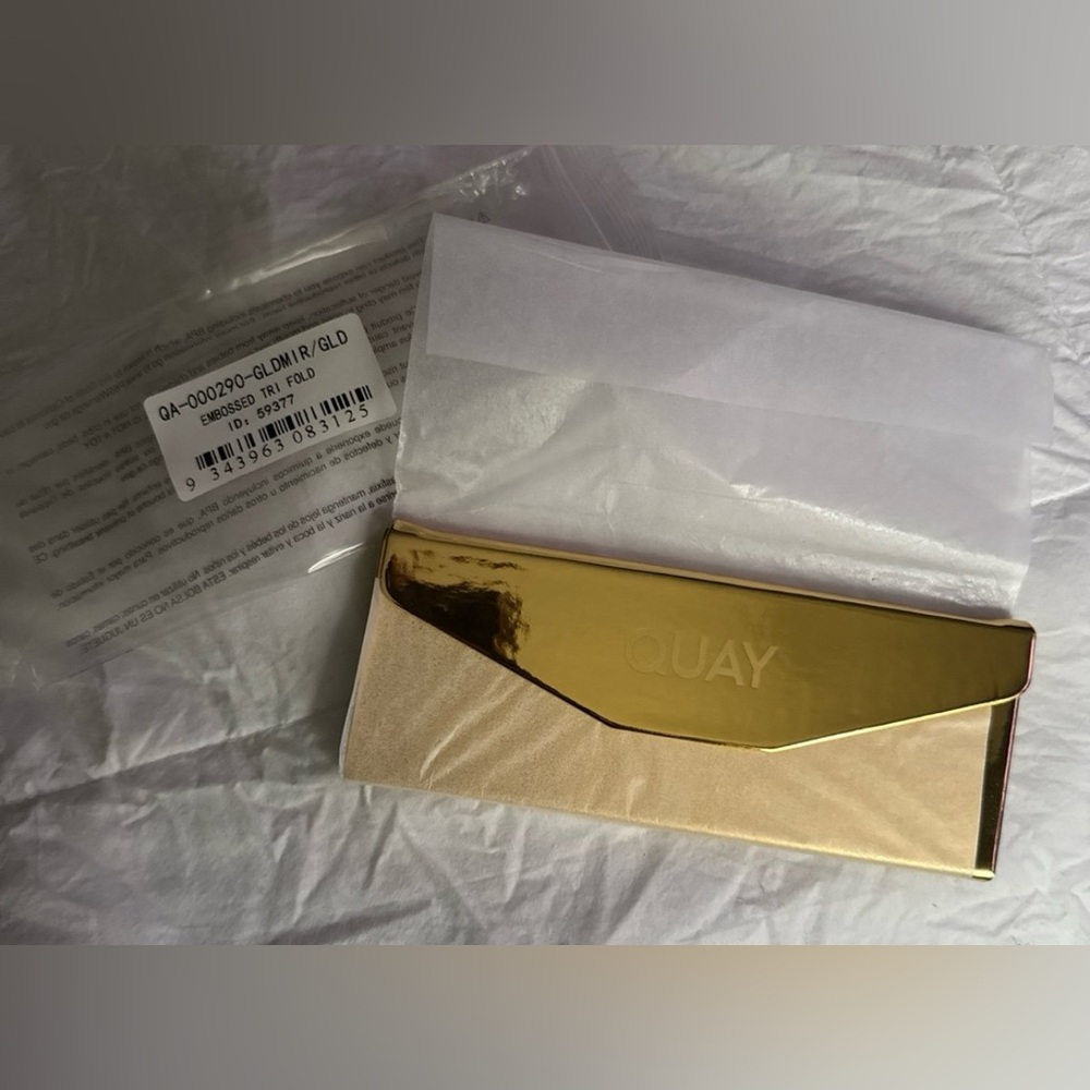 Quay EMBOSSED TRI FOLD gold mirror/gold Sunglasses Holder BNWT